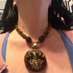 Patrice choker with pendant